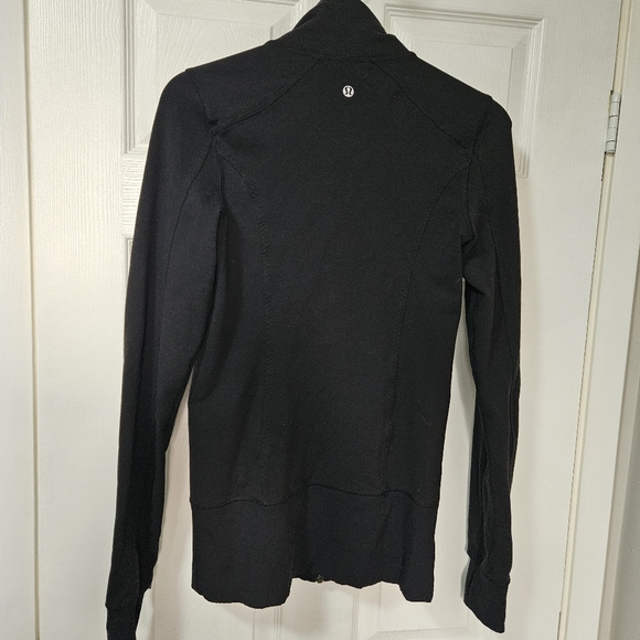 Lululemon jacket - Picture 5 of 5